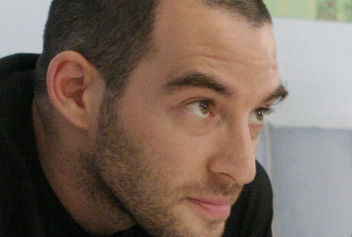 László Péter: Nézem a vásznat, bármi is villogjon rajta