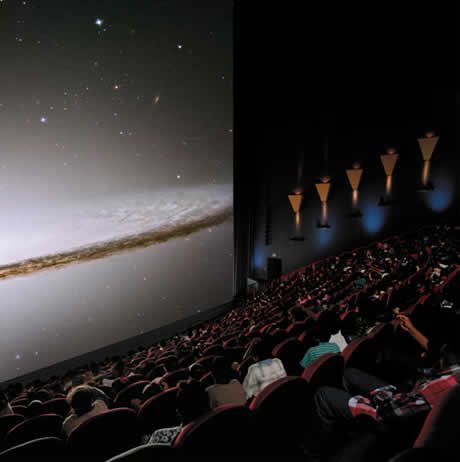 Дюна часть вторая imax. Бобина IMAX. IMAX камера. Кинотеатр в Сиднее.